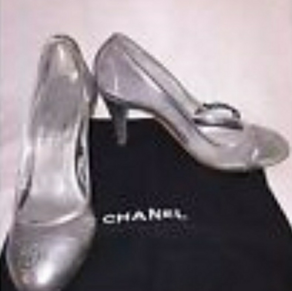 Chanel pumps